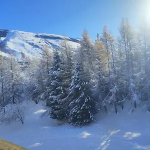 https://studio-4-6-couchages-pied-des-pistes-rsidence-montana1.hotels-rhonealpes.com
